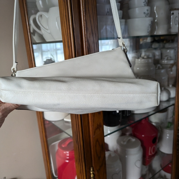 Woman's shoulder bag - Picture 3 of 4